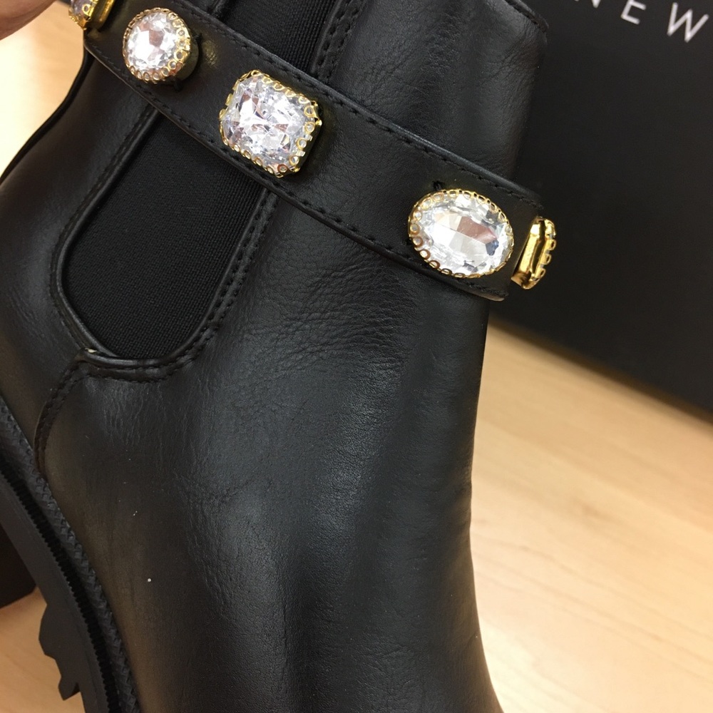 🖤💎Nicole Miller Gem Ankle Boots 🖤💎 - Picture 7 of 9